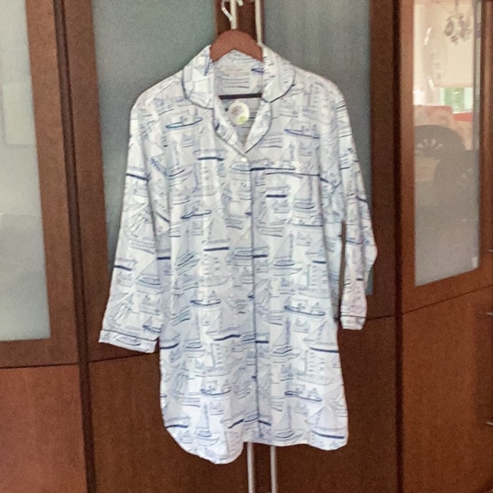 MAHOGANY, Ahoy night shirt, Med. long sleeves.  Buttons up the front.